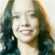 Profesora nativa de portugués do Brasil , graduada en Filología y certificada por el Instituto Cervantes